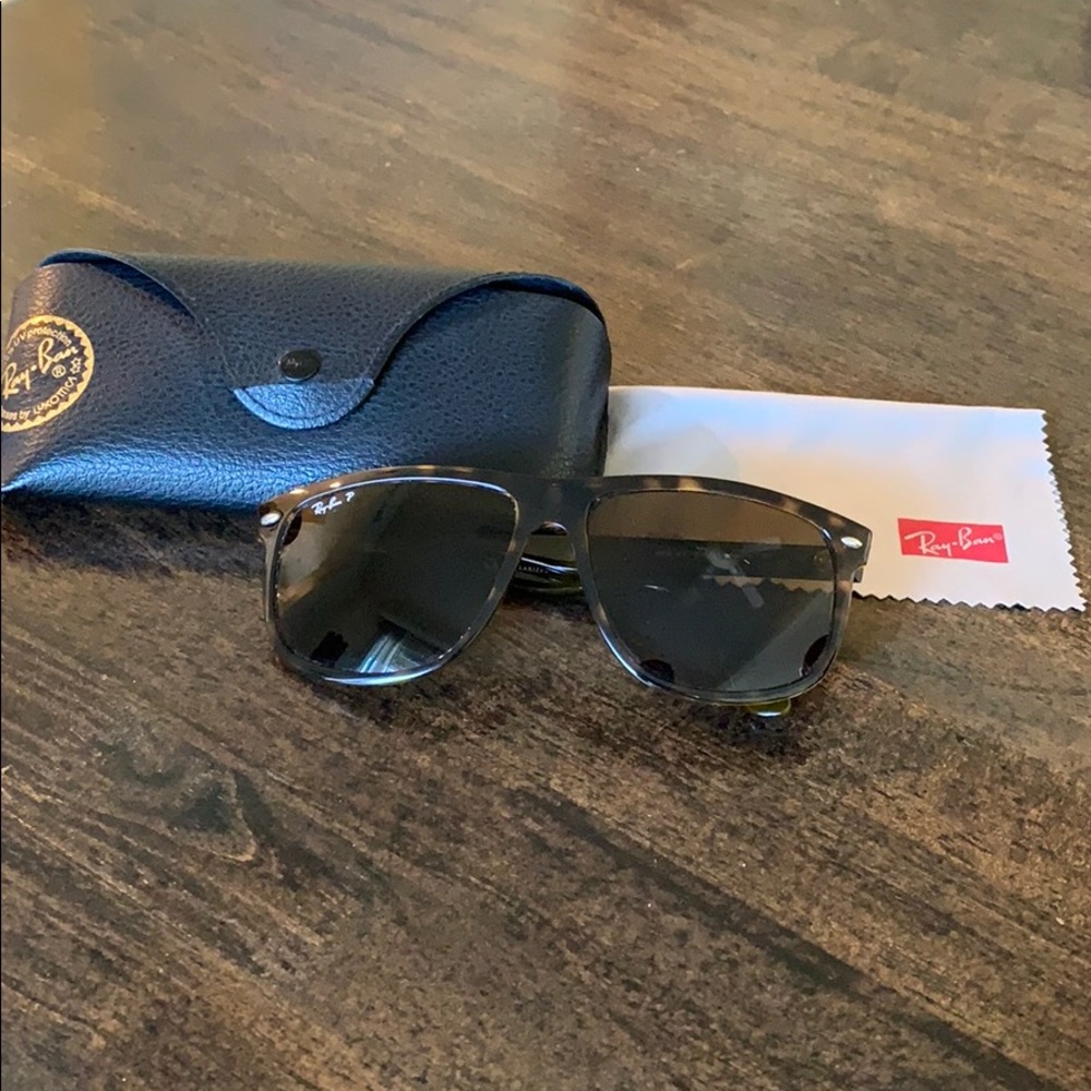 Ray-Ban RB4147 Polarized Sunglasses Tortoise